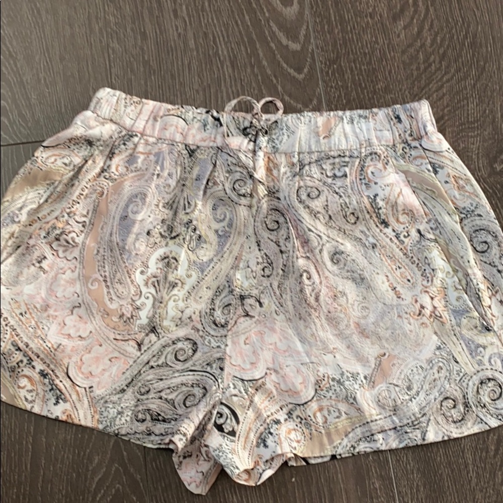 Pattern Zara shorts
